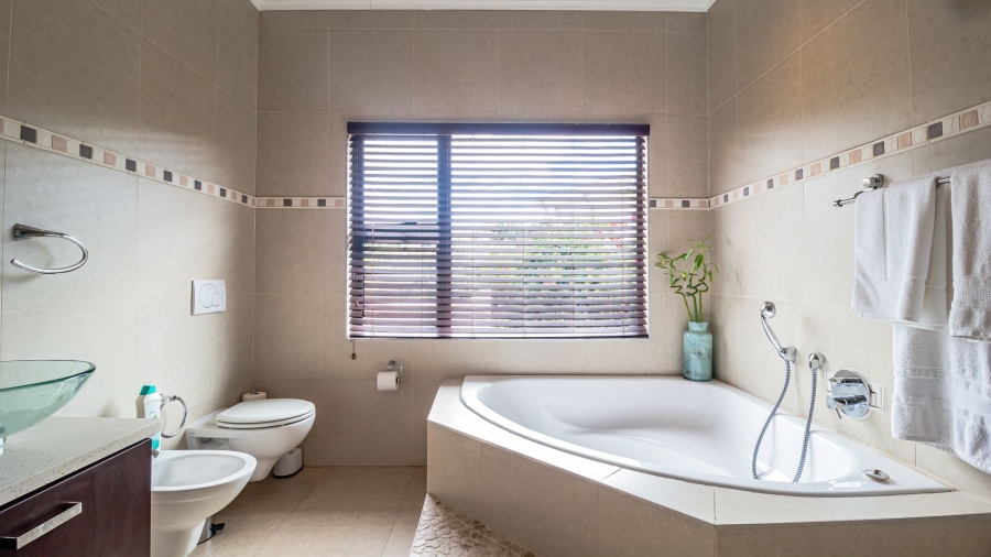 3 Bedroom Property for Sale in Olive Grove Western Cape